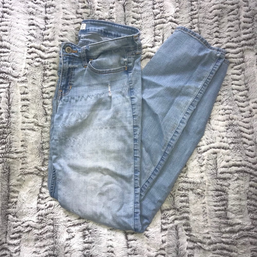 HOLLISTER ☀️ LIGHT WASHED SKINNY JEANS